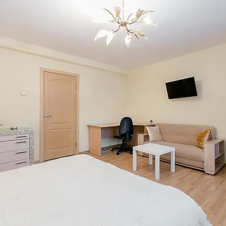 Three Bedroom Near The Metro Station Kamennaya Gorka And Shopping Centre Almi Appartamento